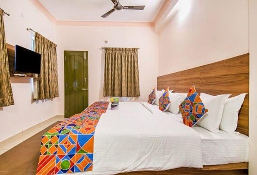 Fabhotel Radha Residency