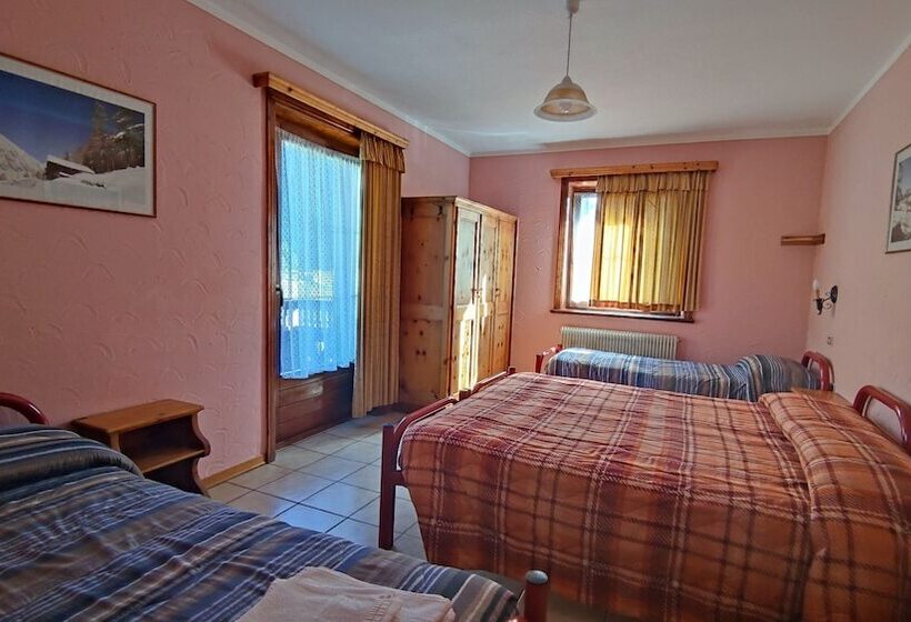 בית מלון כפרי Aquila