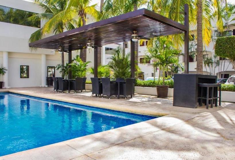 Отель Capital Olm