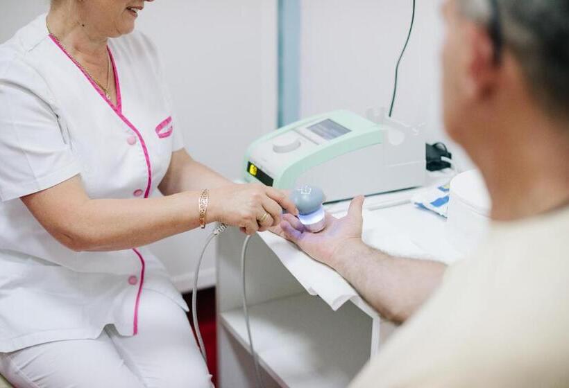 Отель Complex Balnear Cerbul