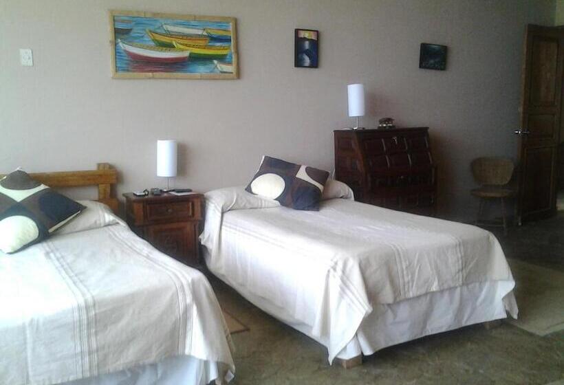 هتل El Merlin Cabo Blanco