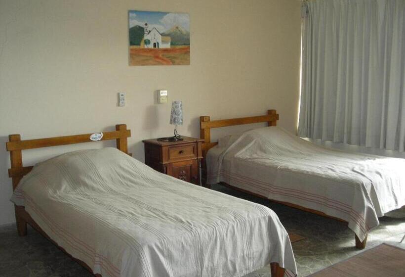 هتل El Merlin Cabo Blanco