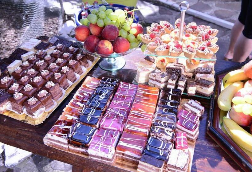 فندق Fantanita Haiducului