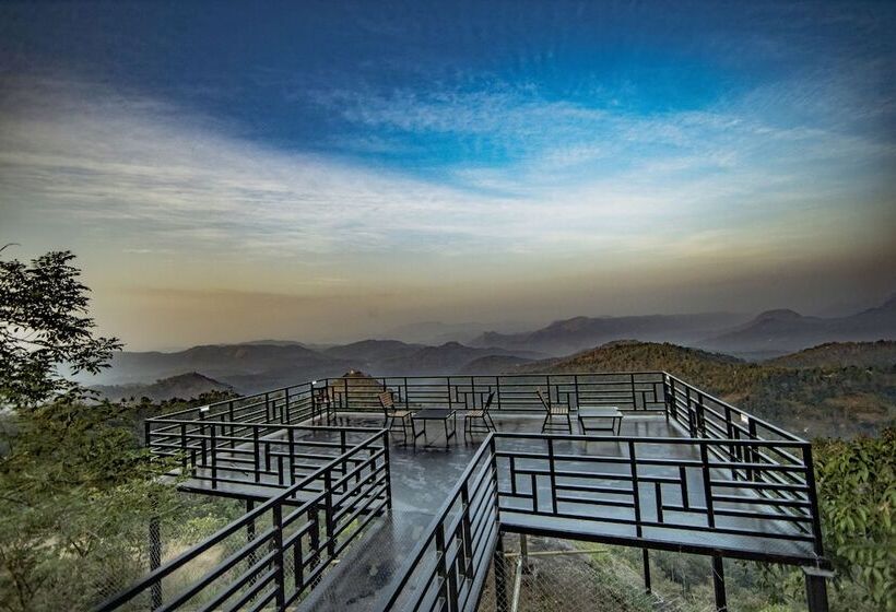 Отель Haze And Kites Resort Munnar