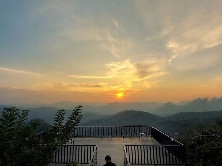 Отель Haze And Kites Resort Munnar