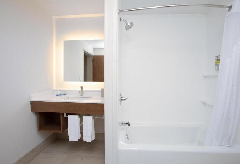 Отель Holiday Inn Express & Suites Goodland I 70, An Ihg