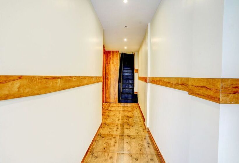 Fabhotel Indore Palace