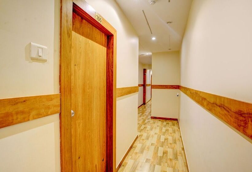 Fabhotel Indore Palace