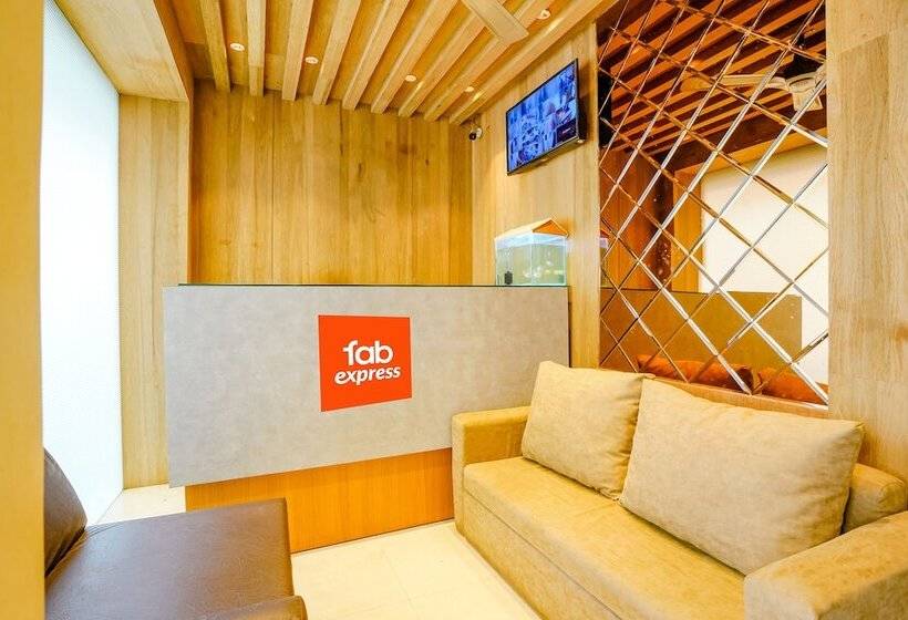 Fabhotel Indore Palace