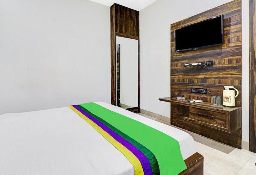 Itsy Hotels Anjali Mahal 500, Mtrs From Mathura Railway Station