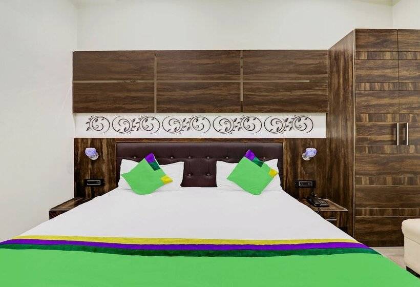 Itsy Hotels Anjali Mahal 500, Mtrs From Mathura Railway Station