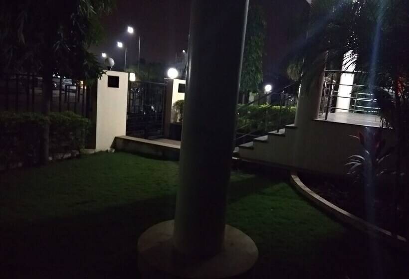 호텔 Jk Rooms 122 Shaheen Lodging & Boarding
