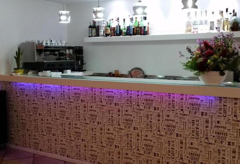 Отель L Ogliera