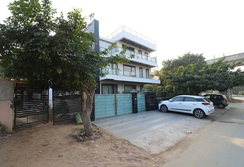 فندق North East Residency By Oyo Rooms