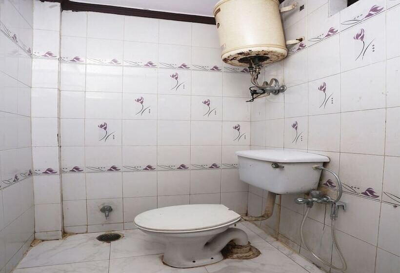 فندق North East Residency By Oyo Rooms