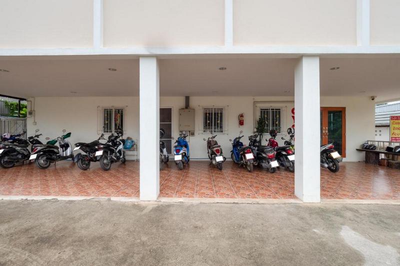 호텔 Oyo 1069 Baan Nong Moo Apartment