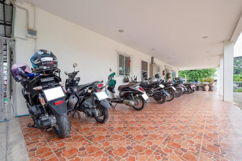 호텔 Oyo 1069 Baan Nong Moo Apartment