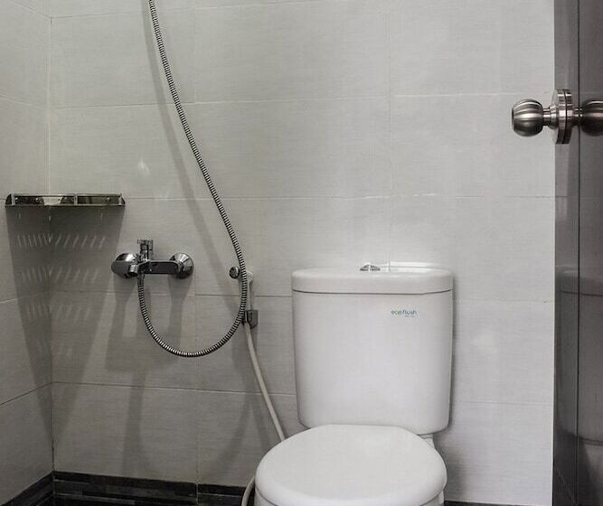 酒店 Oyo 3251 D Daun Inn