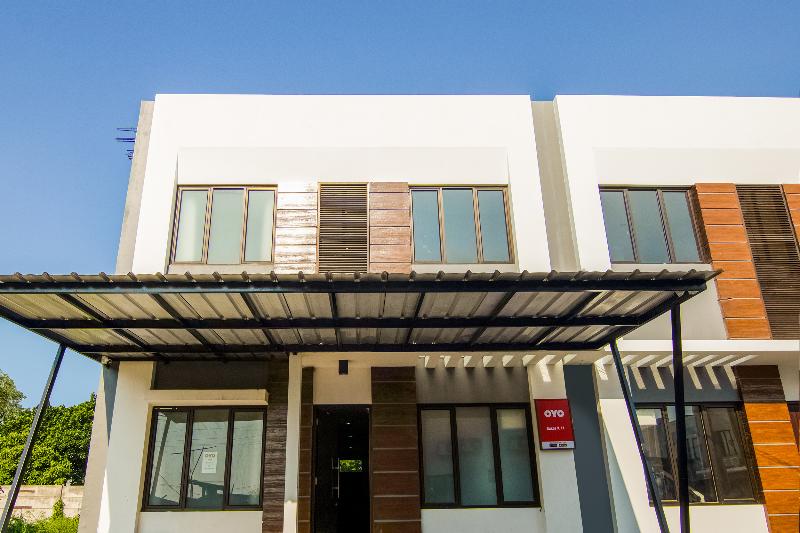 فندق Oyo 3824 Columbus Residence J1