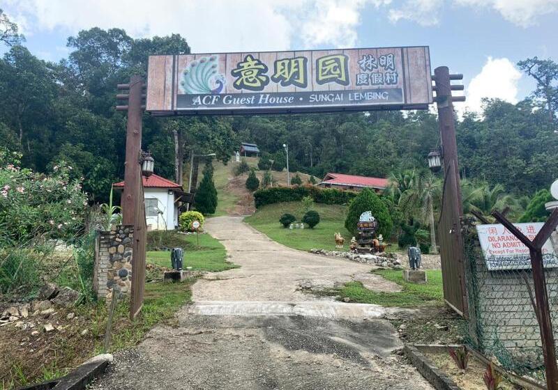 בית מלון כפרי Oyo 89928 Acf Guest House