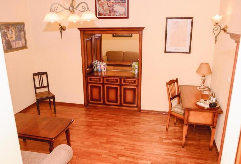 Отель Pałac W Małkowie