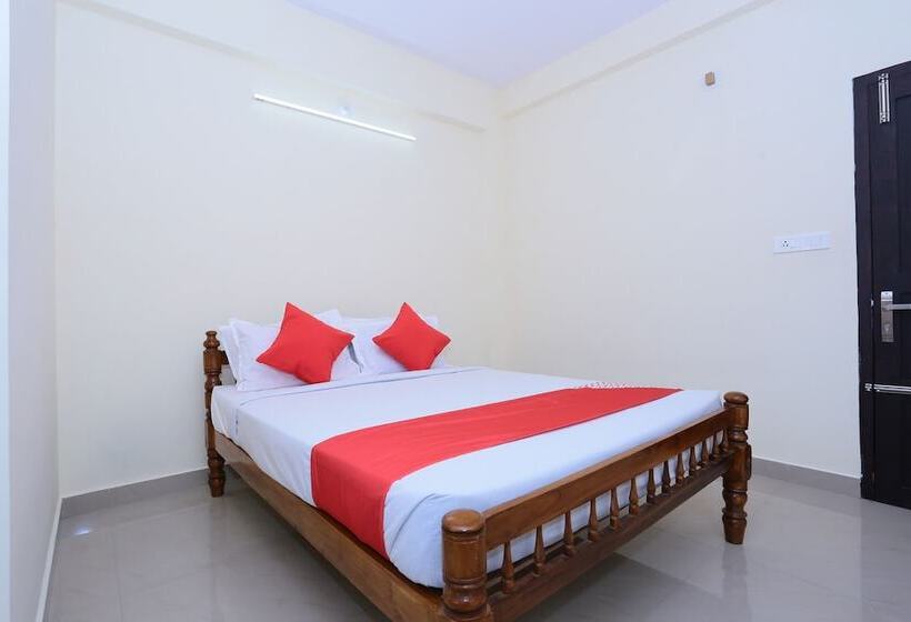 호텔 Panackal Inn By Oyo Rooms
