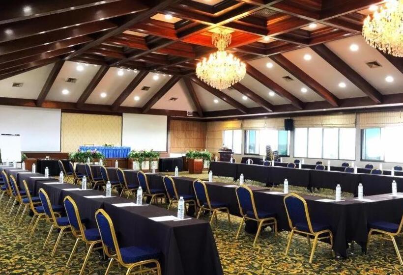 فندق Pinehurst Golf Club And