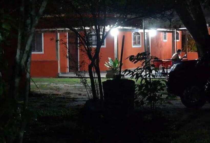 Отель Pousada E Camping Casa Laranja