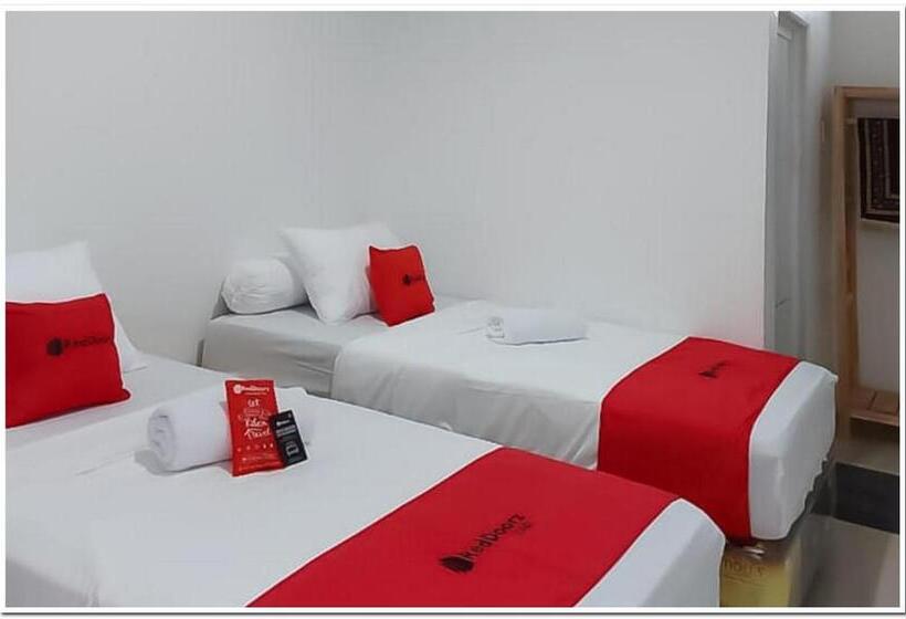 فندق Reddoorz Syariah Near Rsud Zainoel Abidin Banda Aceh