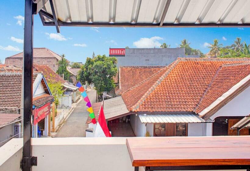 호텔 Reddoorz Syariah Near Stasiun Cianjur