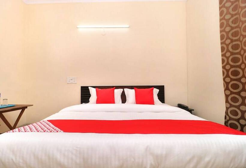 호텔 Sunroof By Oyo Rooms