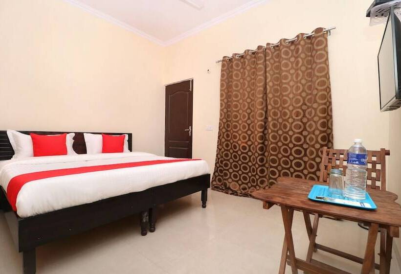 호텔 Sunroof By Oyo Rooms