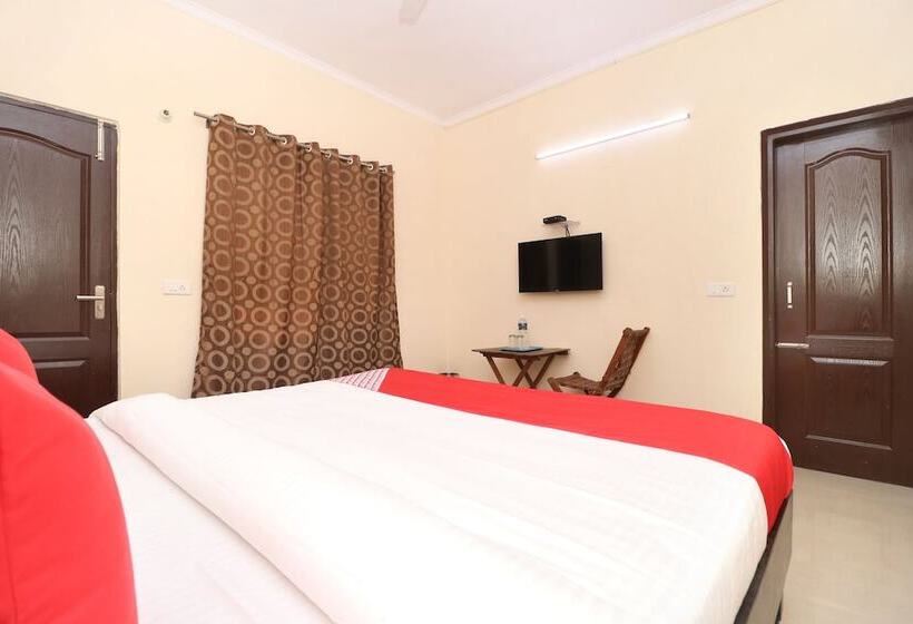 호텔 Sunroof By Oyo Rooms