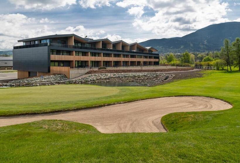 هتل Tee House čeladná