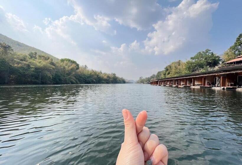 בית מלון כפרי The Hub Erawan Resort