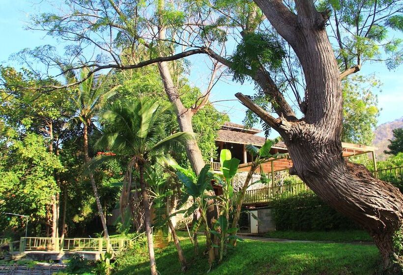 בית מלון כפרי The Hub Erawan Resort