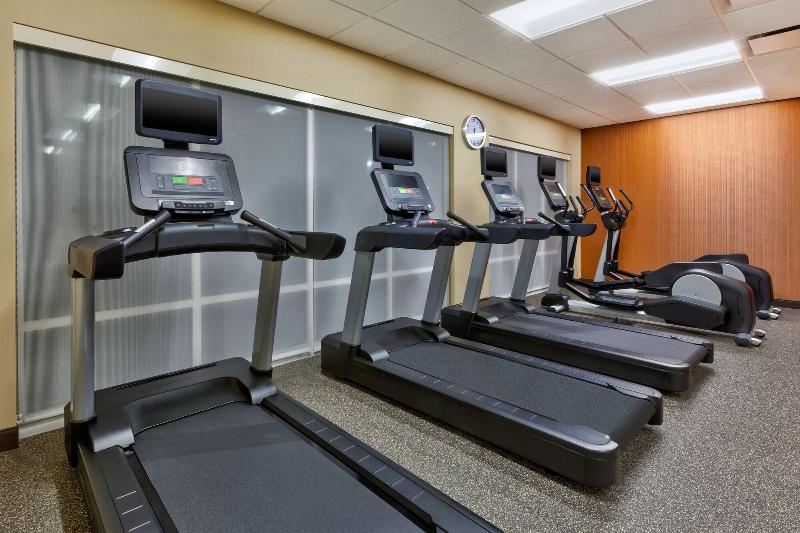 هتل Towneplace Suites By Marriott Grand Rapids Airport Southeast