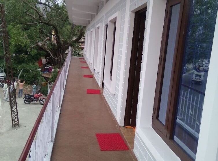 ホテル Wooden Umbrella