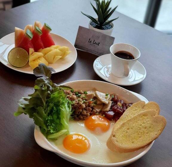 Le Lert Hotel Ratchaburi