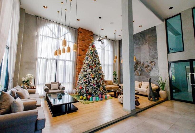 Le Lert Hotel Ratchaburi