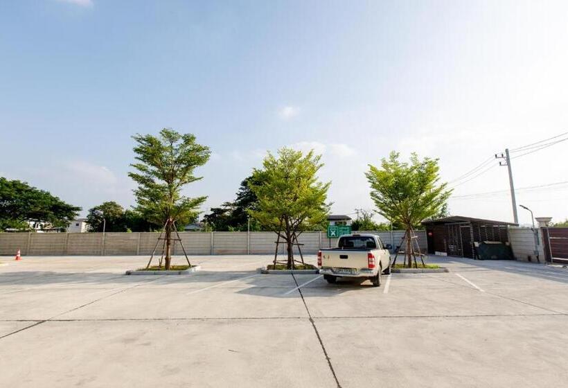 Le Lert Hotel Ratchaburi