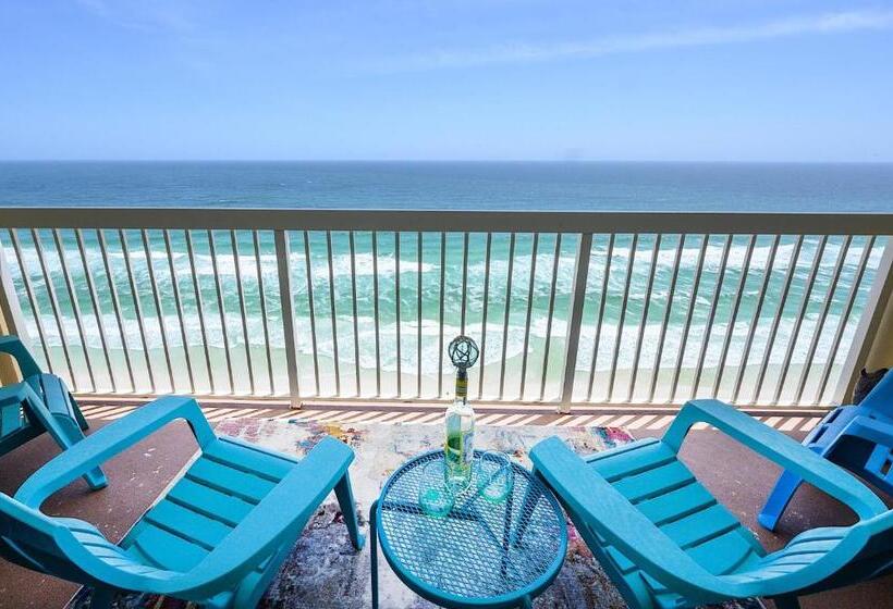 Pelican Beach Resort 2006