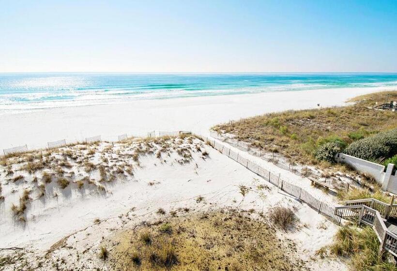 Pelican Beach Resort 2006