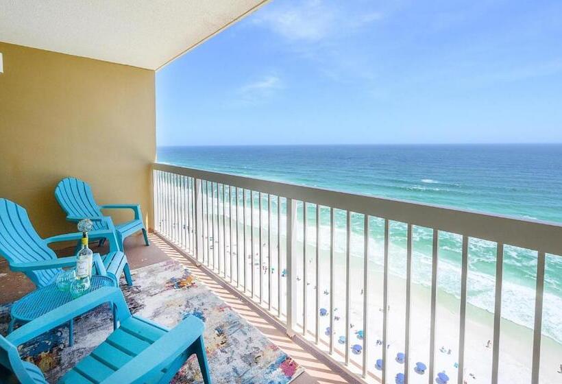 Pelican Beach Resort 2006