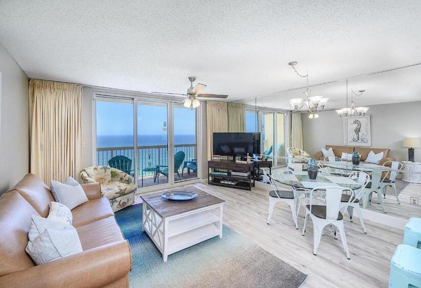 Pelican Beach Resort 2006