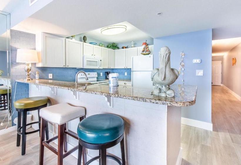 Pelican Beach Resort 2010