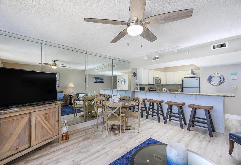 Pelican Beach Resort 308