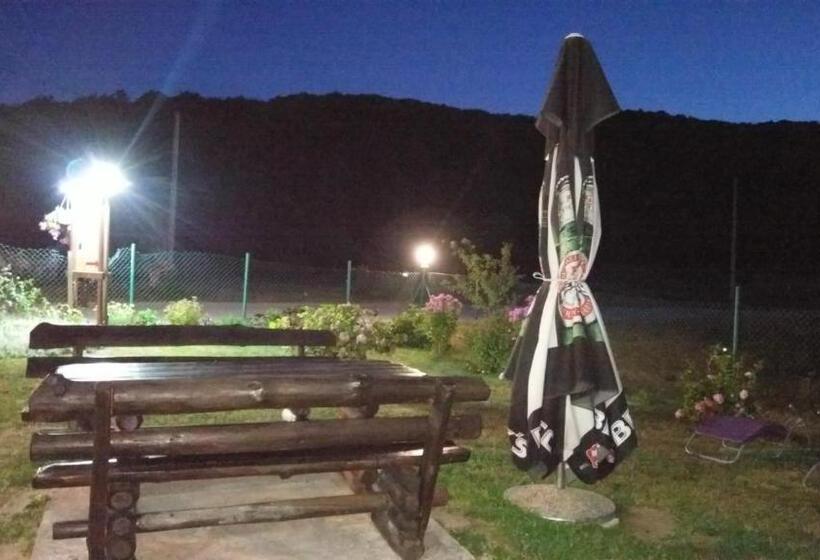 פנסיון Apartments And Rooms With Parking Space Jezerce, Plitvice   17768