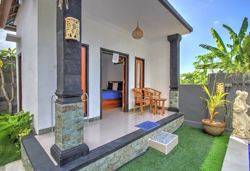 פנסיון Ary's Guest House