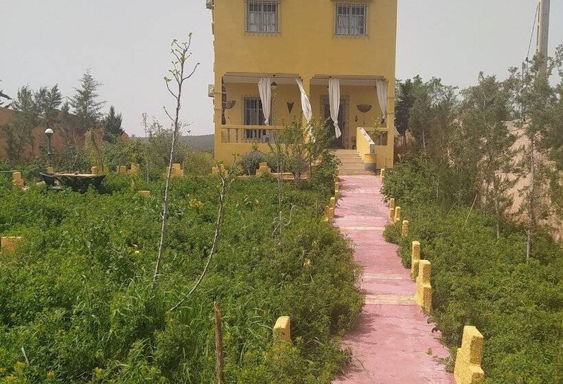 پانسیون Auberge Le Petit Jardin